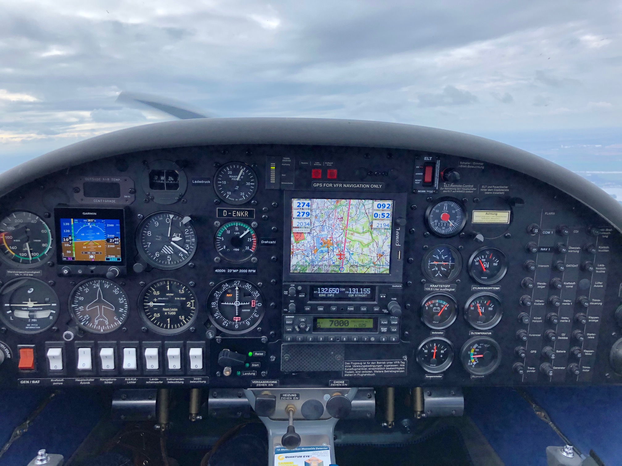 DEMJD_Cockpit